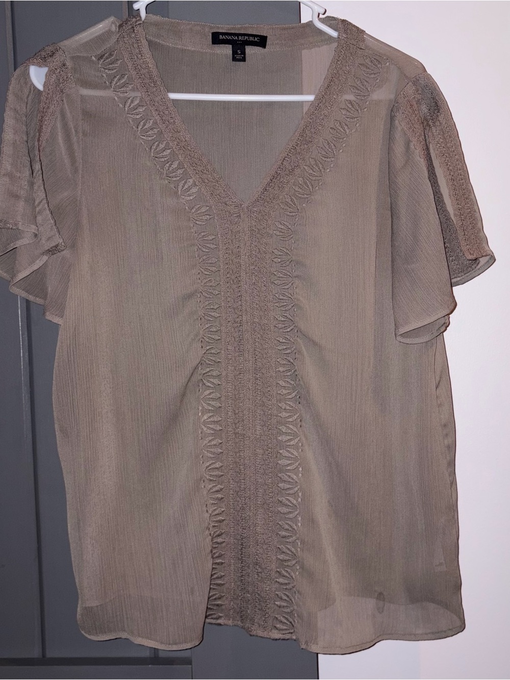 Banana Republic Taupe V-Neck Embroidered Flutter Sleeve Blouse